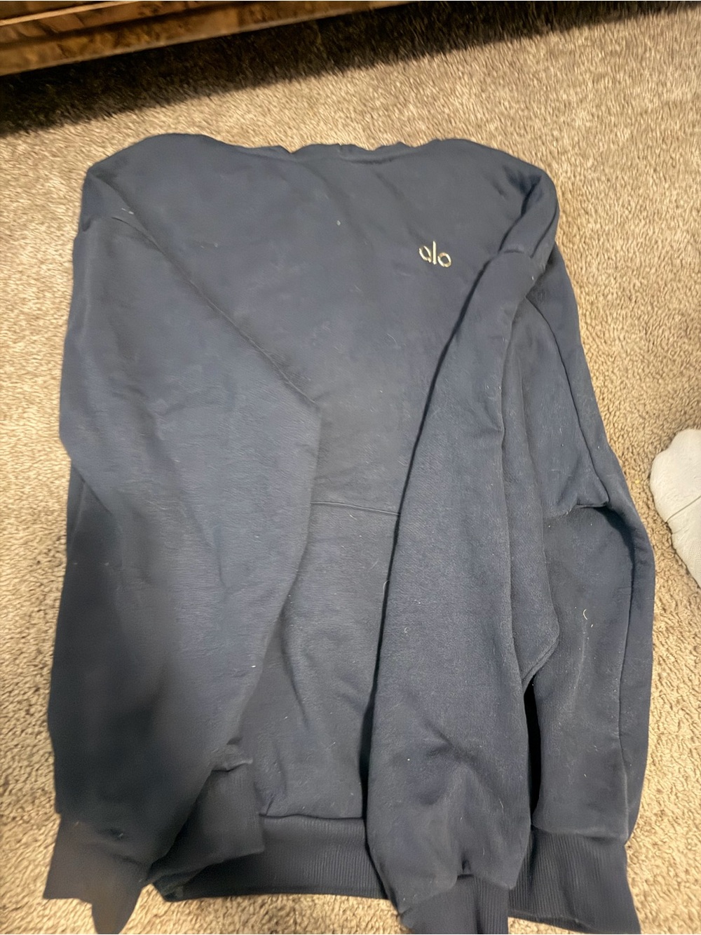ALO Yoga Navy Blue Sweatshirt with Subtle Logo